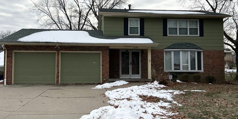 Bettendorf House: 5109 Coachman Rd