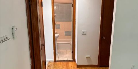 10 Mohawk_Entry hall #10.jpg