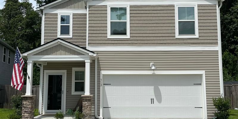 Charleston House: 312 Spikerush Cir