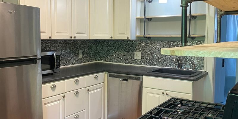 Saint Paul House: 615 Marshall Ave