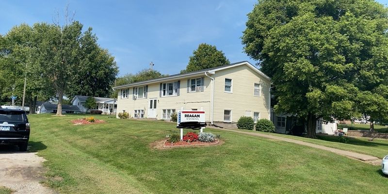 Aledo Apartment: 401 -407 SW 8th St