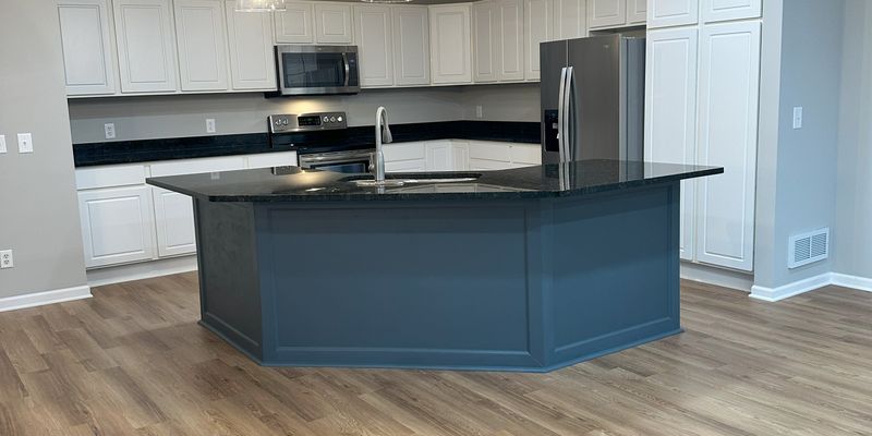Savage House: 6942 S Park Dr