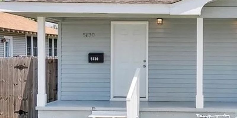 Marrero House: 5130 Oak Dr