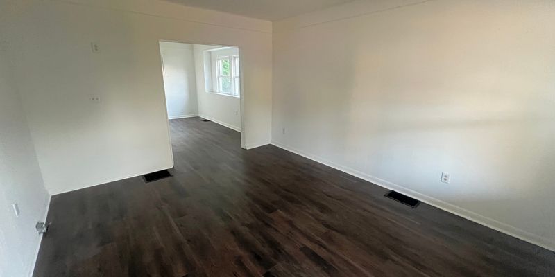 Dayton Apartment: 1010-1012 Lorain Avenue