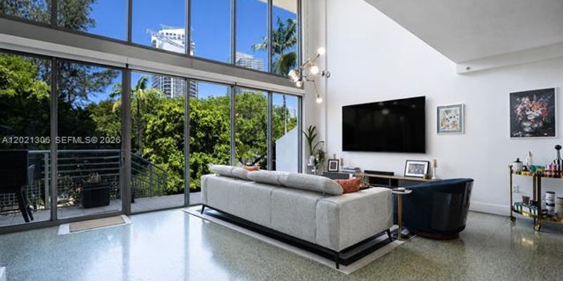 Miami Beach Condo: 245 Michigan Ave