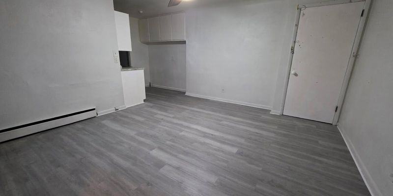 Norwood Apartment: 1815 Cleveland Ave