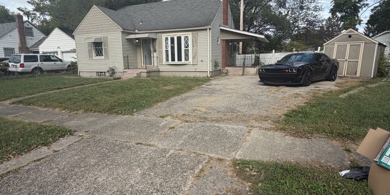 Dayton House: 3829 Delphos Ave