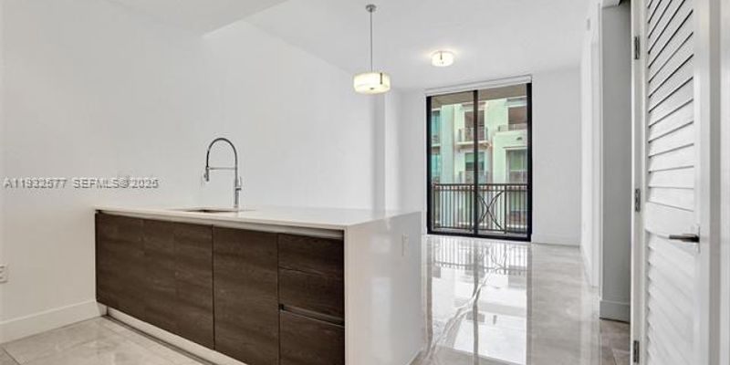 Coral Gables Condo: 301 Altara Ave
