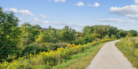 23-167_2869 Spring Rose Cir Unit 301.jpg