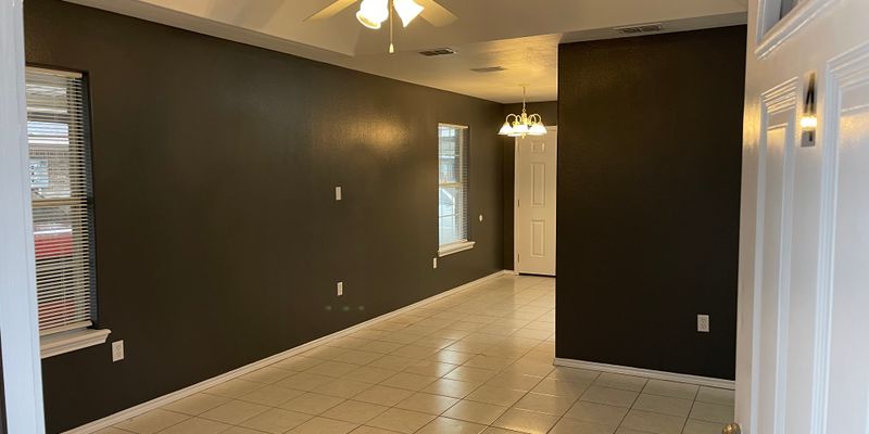 Edinburg Multiplex: 1922 Aruba Dr