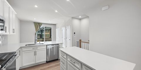 09-2833 Statesville Ave-9.jpg