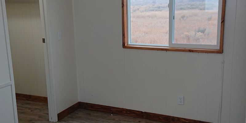 Soda Springs Apartment: 421 North Hooper Avenue