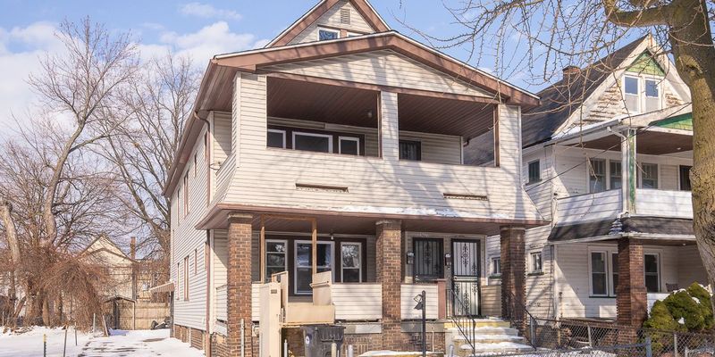 Cleveland Apartment: 12617 Edmonton Ave