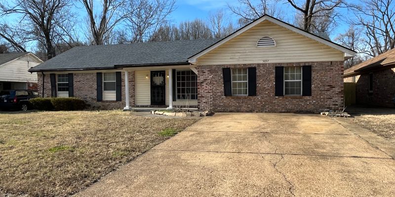 Memphis House: 5057 Gull Raod