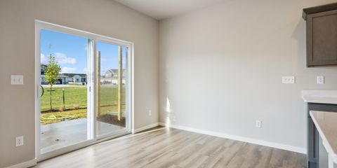 08-122_2242 Eversull Ln.jpg