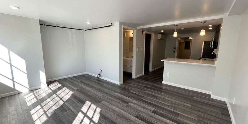 York Apartment: 45 E King St