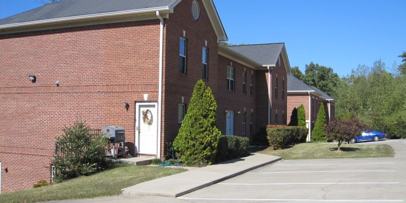 Cleveland House: 3853 Red Cardinal Drive Northeast