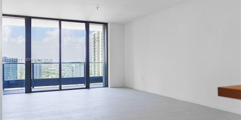 Miami Apartment: 1000 Brickell Plaza
