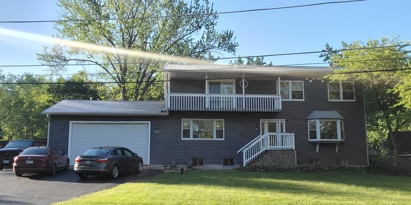 South Elgin House: 1001 West Dr