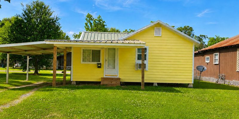 Jennings House: 208 W Jefferson St