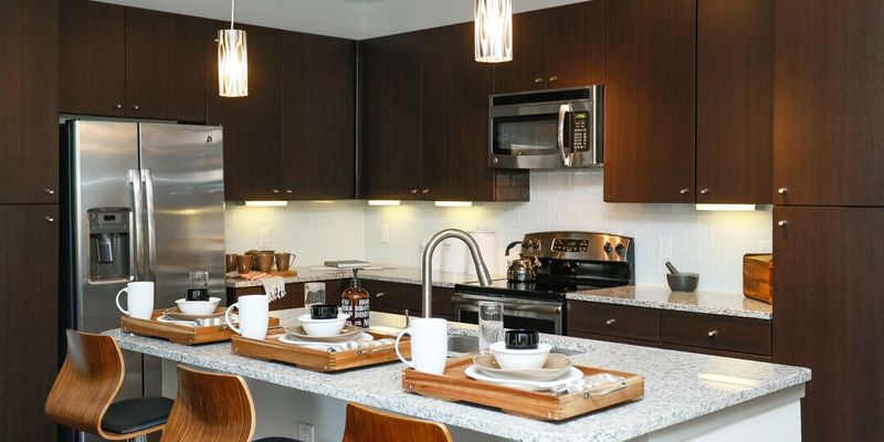 Houston Apartment: 5700 Green Tree Rd