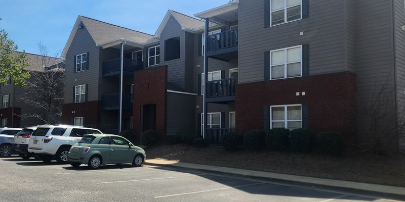 Auburn Apartment: 1114 South College Street