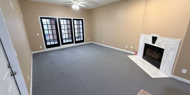 Monroe Apartment: 45 S Monroe St