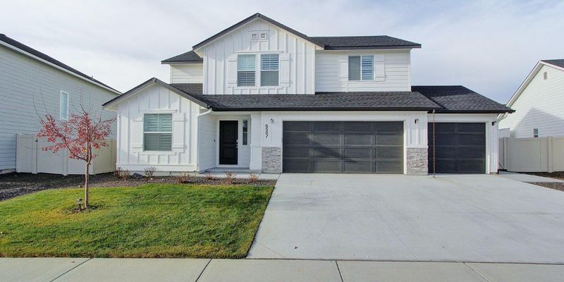 Meridian House: 6587 S Memory Wy