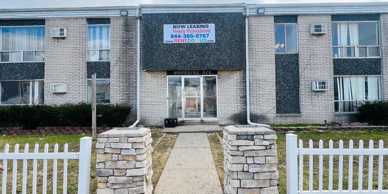 Detroit Apartment: 24235 W McNichols Rd