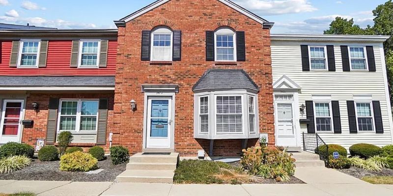 Cincinnati House: 3470 Sunbury Ln