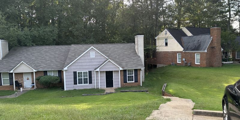 Woodstock House: 5091 Farm Valley Dr NE