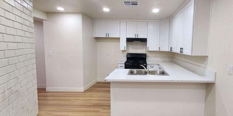 Colton Apartment: 1417 N Pennsylvania Ave