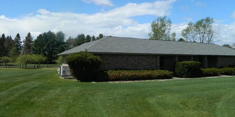 Oscoda House: 7817 Cedar Lake Rd