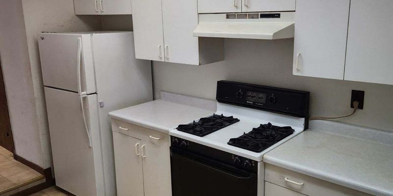 Grand Meadow Apartment: 109 Grand Ave E