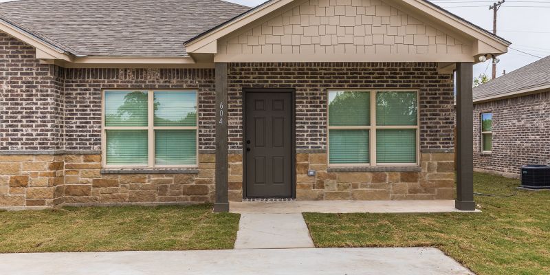 McGregor House: 604 Washington Avenue