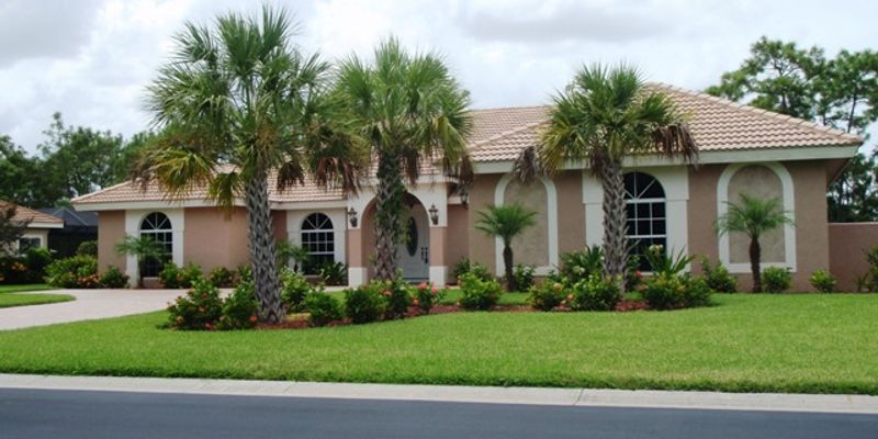 Bonita Springs House: 10971 Bonita Beach Rd SE
