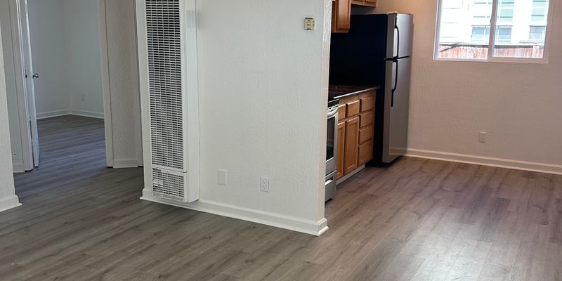 Newark Apartment: 7415 Thornton Ave