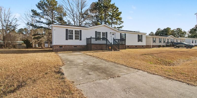 Jacksonville House: 212 Shipmans Pike