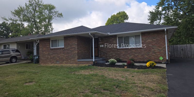 Columbus House: 1275 Geers Ave