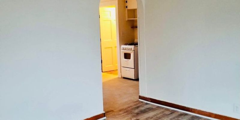 Johnstown Apartment: 1 Fon Clair St