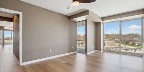 30-161_1305 5th St_418.jpg