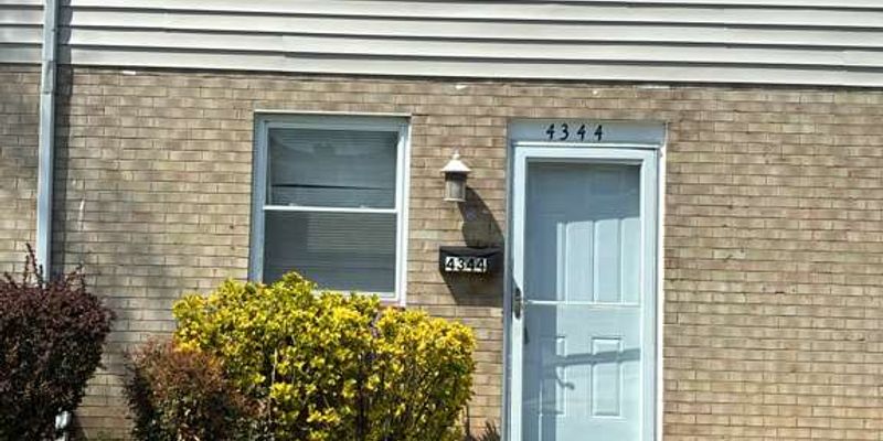 Baltimore House: 4344 Roberton Ave