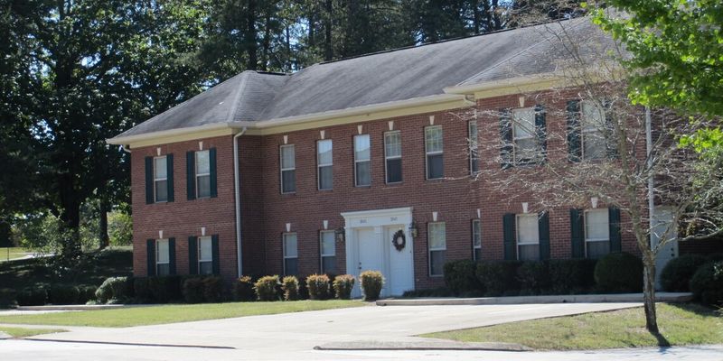 Cleveland House: 3849 Red Cardinal Drive Northeast