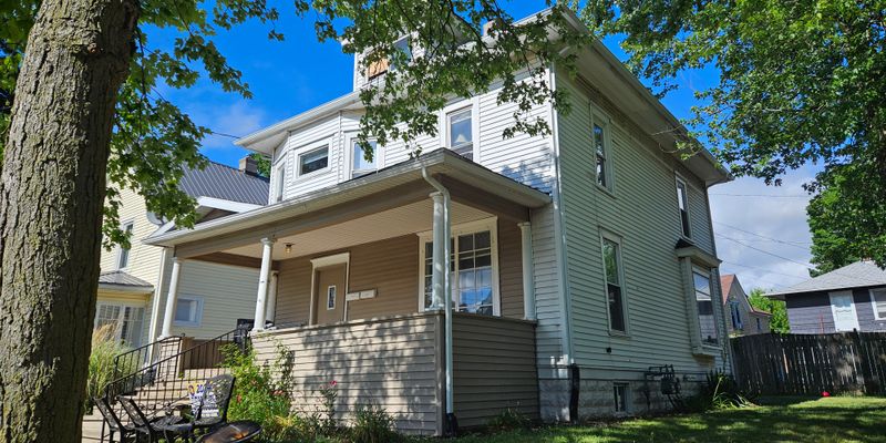 Kendallville Apartment: 116 N Summit St