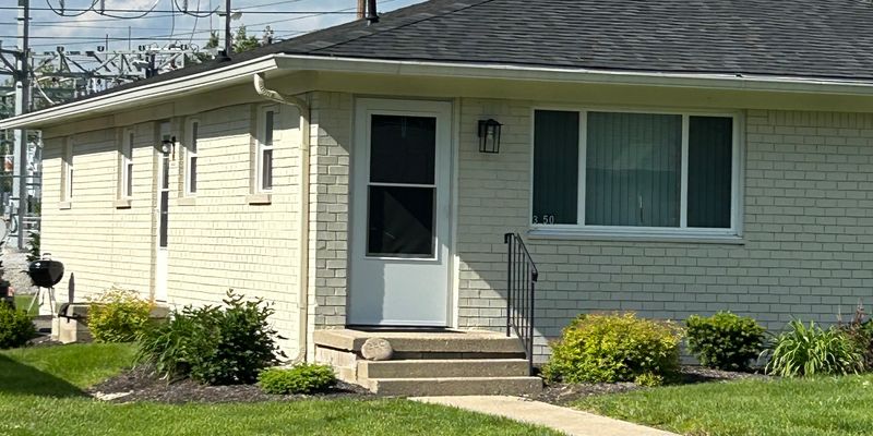 Greenwood Apartment: 350 Miller Dr