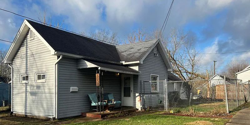 Springfield House: 1038 Middle St