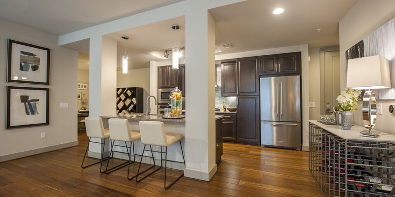 Houston Apartment: 408 S Gessner Rd