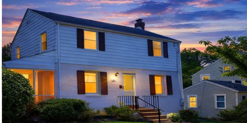 Cheverly House: 2817 63rd Pl