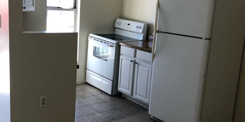 Uniontown Apartment: 269 N Gallatin Ave