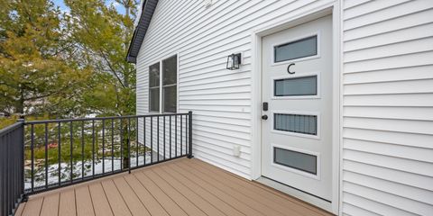 918_7th_St_SE (31 of 62).jpg
